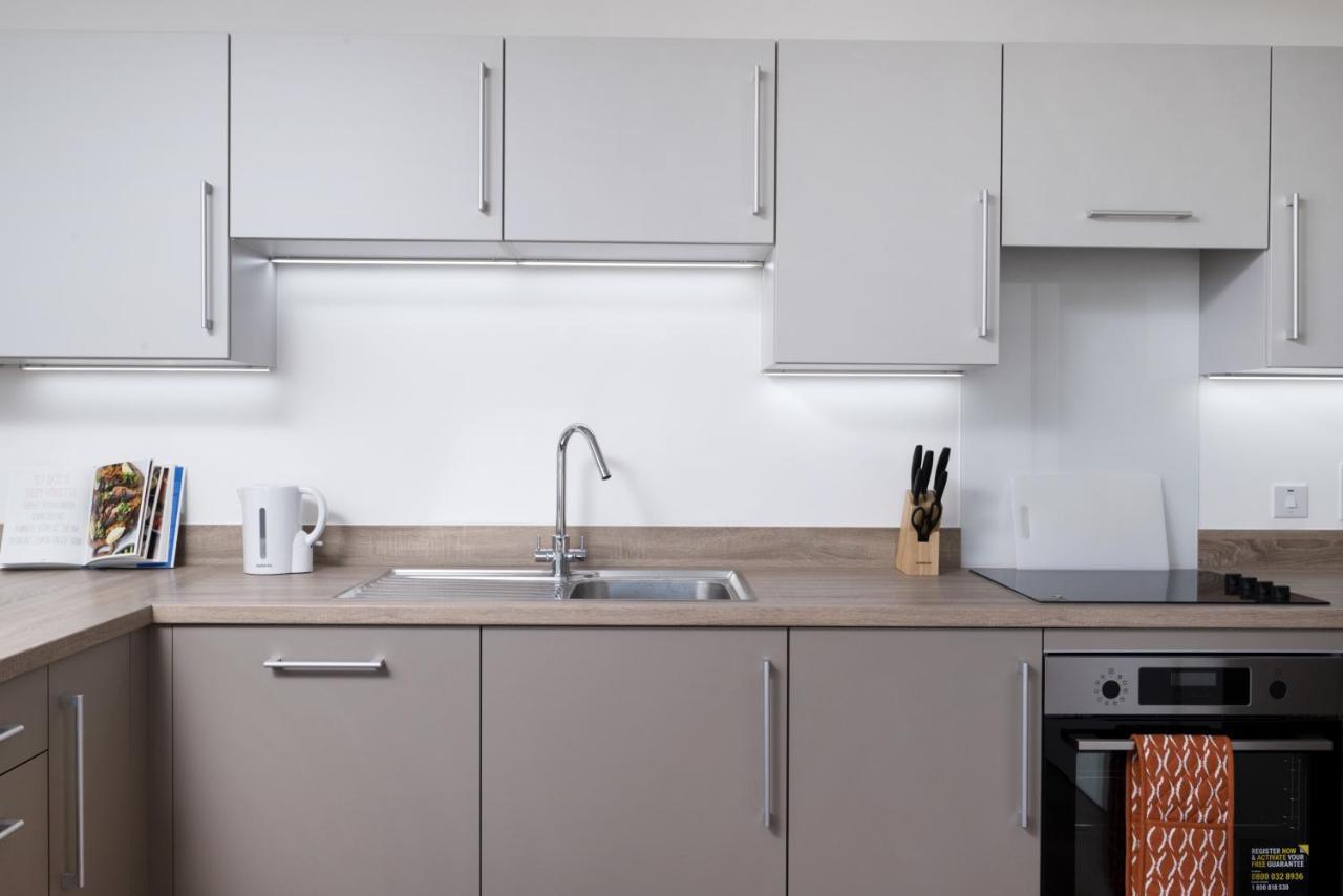 Modern Studios And Apartments At Barking Wharf In Лондон Экстерьер фото