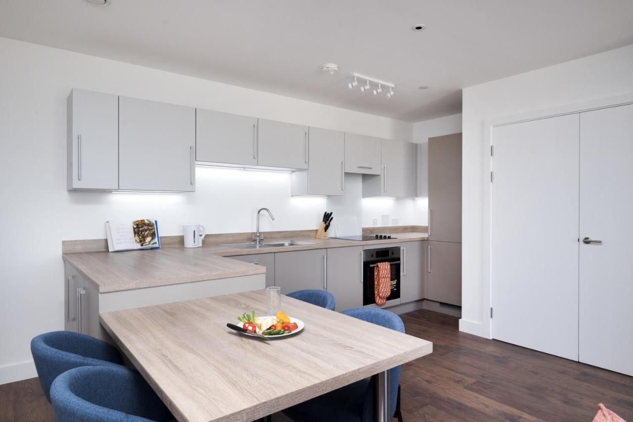 Modern Studios And Apartments At Barking Wharf In Лондон Экстерьер фото