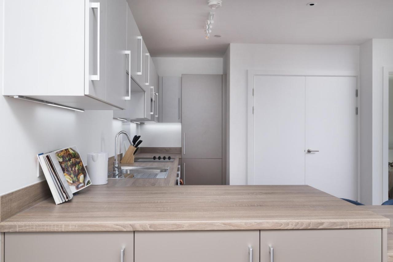 Modern Studios And Apartments At Barking Wharf In Лондон Экстерьер фото