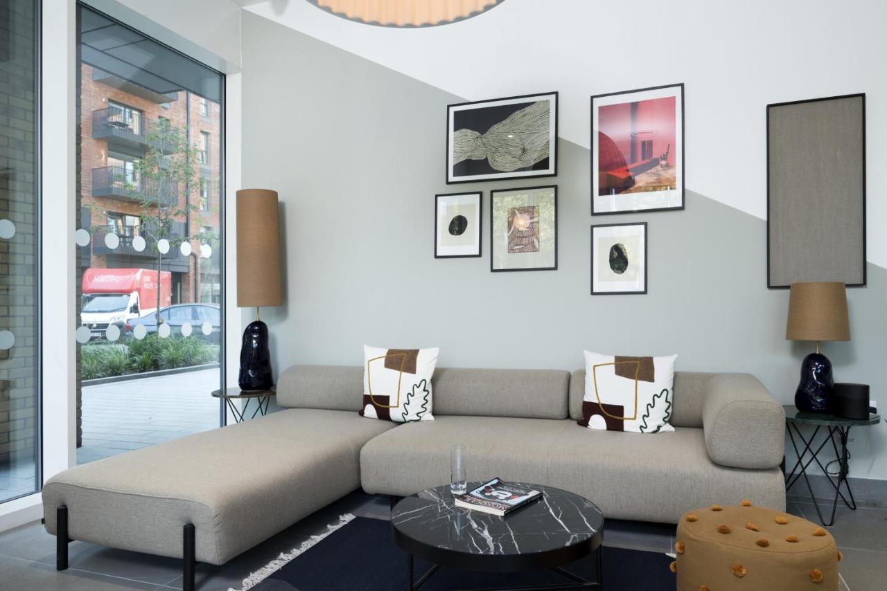 Modern Studios And Apartments At Barking Wharf In Лондон Экстерьер фото