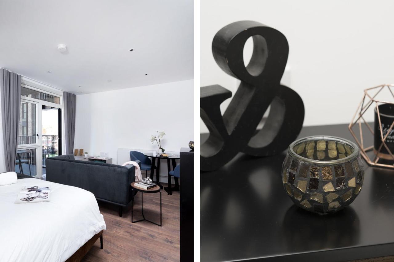 Modern Studios And Apartments At Barking Wharf In Лондон Экстерьер фото